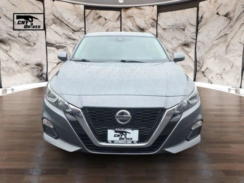 Used 2020 Nissan Altima 2.5 S w/ Driver Assist Package FWD image 2
