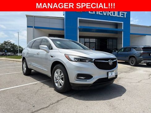 Used 2019 Buick Enclave Essence FWD image 1