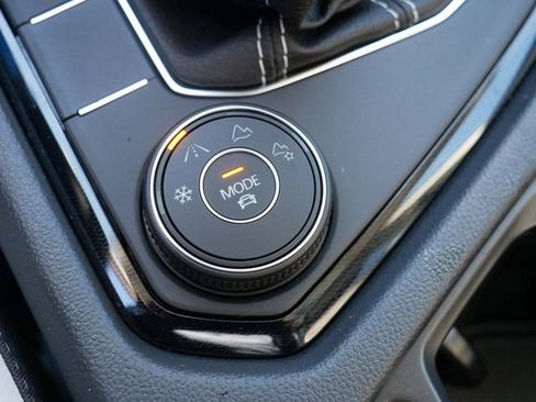 New 2026 Volkswagen Taos SE AWD/4WD image 10