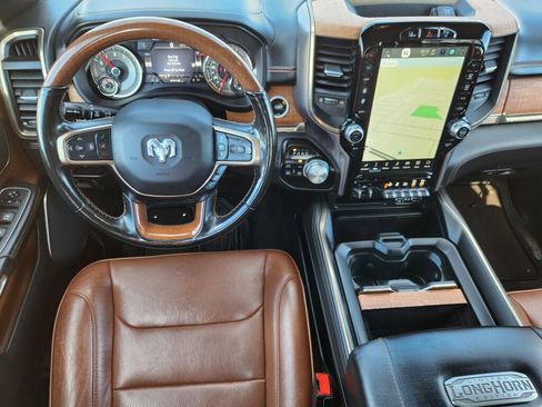 Used 2022 RAM 1500 Limited image 10