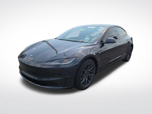 Used 2025 Tesla Model 3 Long Range AWD/4WD image 10