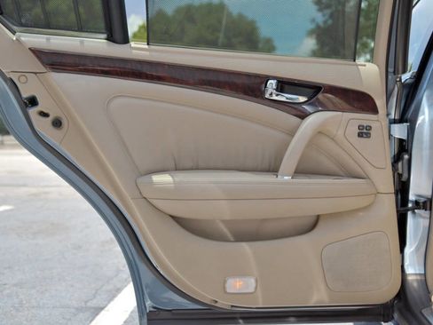 Used 2005 INFINITI Q45 w/ (P01) Premium Pkg image 10