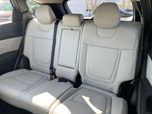 Used 2025 Hyundai Tucson SEL image 16