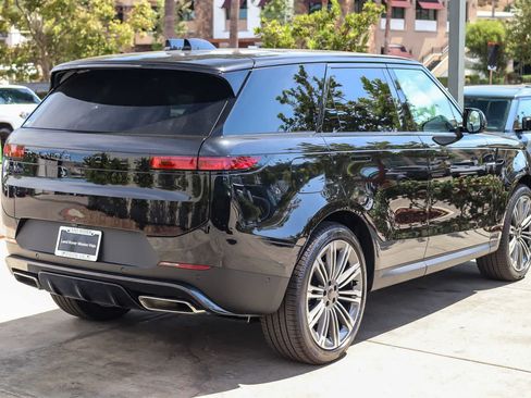 New 2026 Land Rover Range Rover Sport SE AWD/4WD image 5