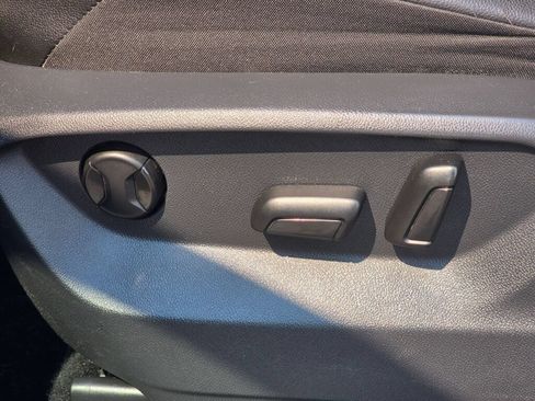 Used 2019 Volkswagen Tiguan SEL FWD image 24