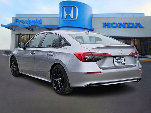 Used 2023 Honda Civic Sport image 5