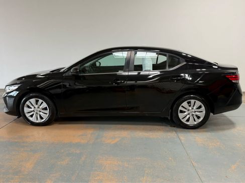 Used 2023 Nissan Sentra S FWD image 2
