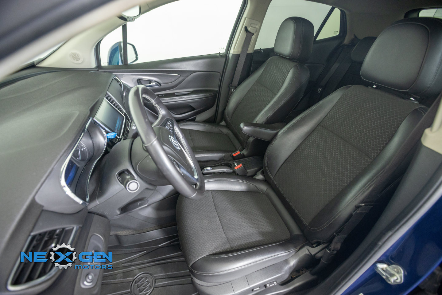 Used 2020 Buick Encore Preferred w/ Safety Package FWD image 25