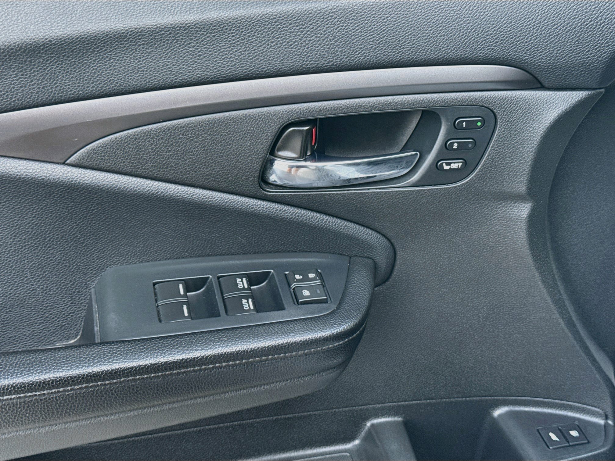 Used 2022 Honda Pilot Special Edition image 16