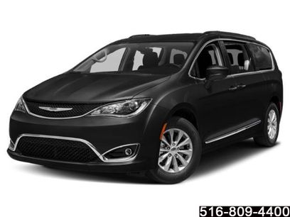 Used 2018 Chrysler Pacifica Limited w/ Advanced Safetytec Group