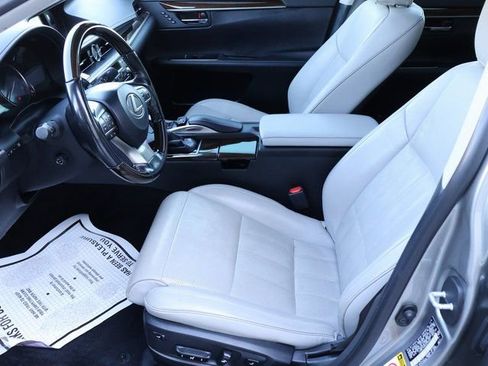 Used 2017 Lexus ES 350 w/ Ultra Luxury Package image 42