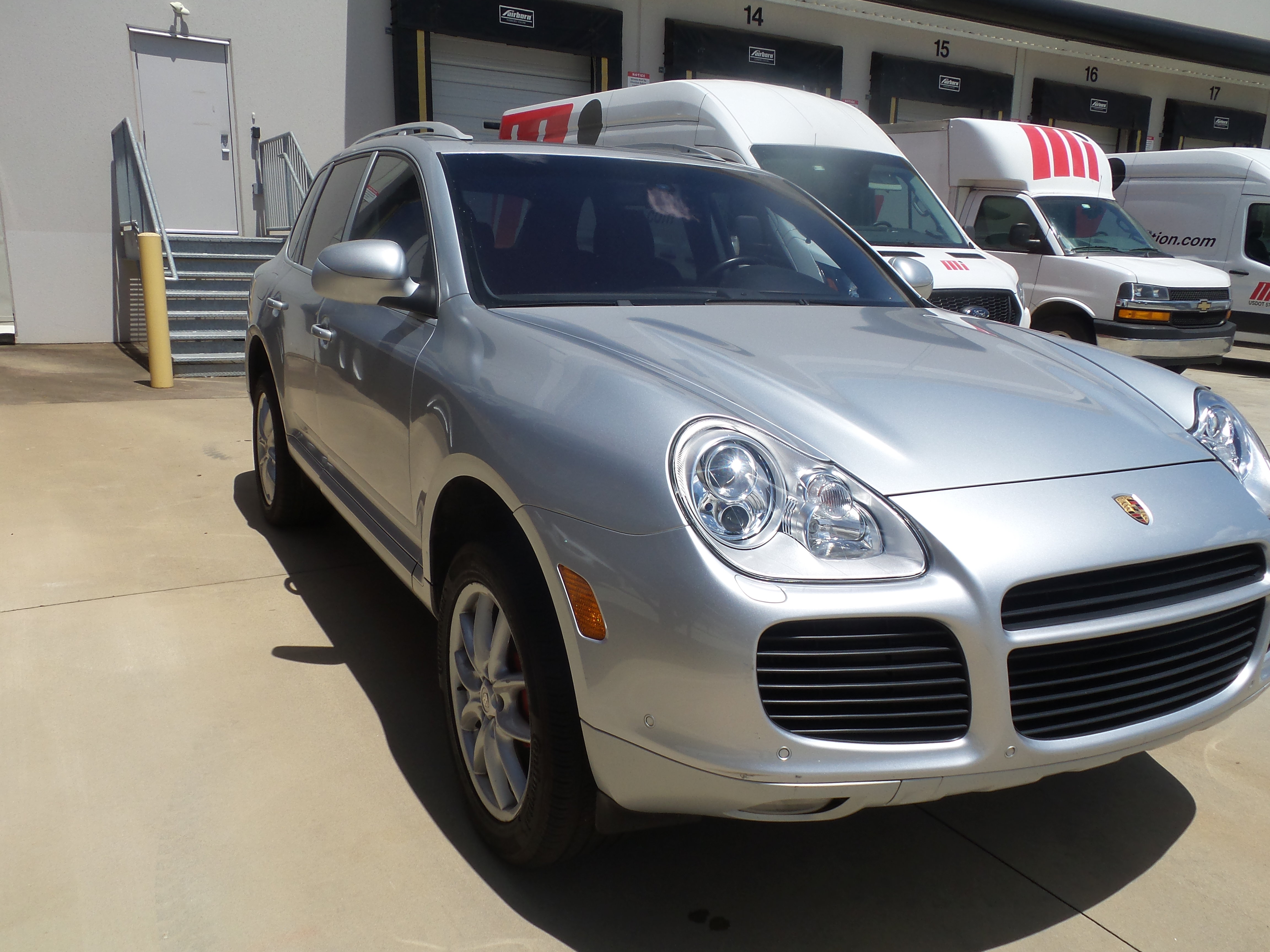 Used 2004 Porsche Cayenne Turbo AWD/4WD image 7