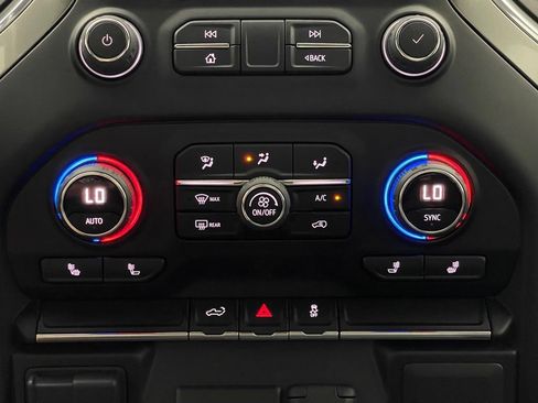 Used 2022 Chevrolet Silverado 2500 LT w/ Convenience Package RWD image 26