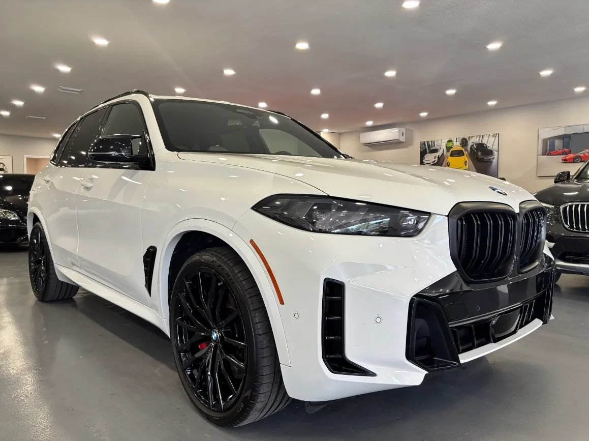 Used 2026 BMW X5 M60i w/ Executive Package AWD/4WD image 1