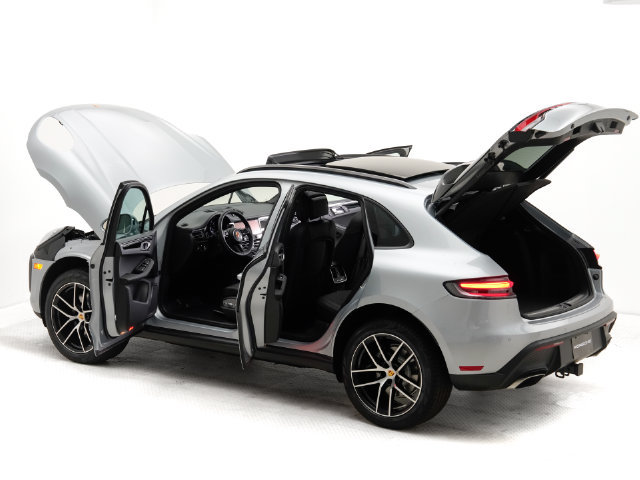 Certified 2026 Porsche Macan AWD/4WD image 25