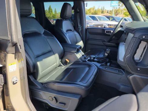 Certified 2025 Ford Bronco Outer Banks AWD/4WD image 17