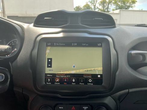 Used 2023 Jeep Renegade Latitude AWD/4WD image 26