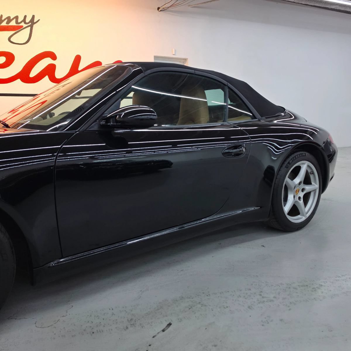 Used 2007 Porsche 911 Cabriolet image 3