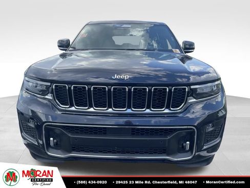 Used 2023 Jeep Grand Cherokee Overland w/ Luxury Tech Group IV AWD/4WD image 2