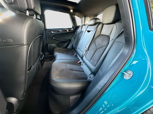 Used 2021 Porsche Macan S image 25