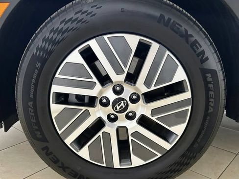 Used 2026 Hyundai Palisade SEL Premium FWD image 9