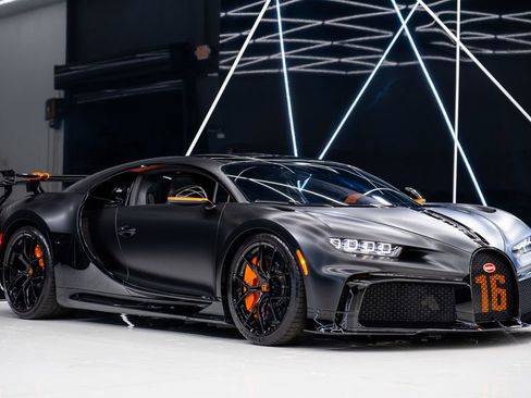 Used 2023 Bugatti Chiron Pur Sport image 1
