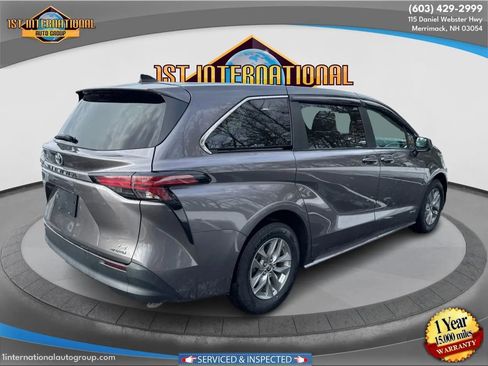 Used 2021 Toyota Sienna LE image 9