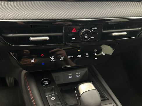 New 2026 Nissan Kicks SR w/ SR Premium Package AWD/4WD image 20