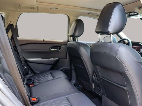 Used 2022 Nissan Rogue Platinum w/ Head-Up Display Package image 30