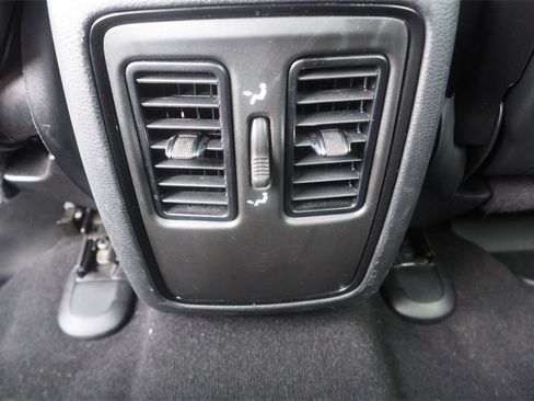 Used 2023 Dodge Durango GT image 19