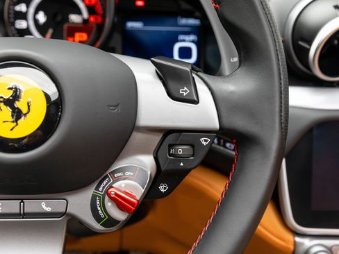 Used 2019 Ferrari Portofino image 24
