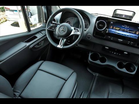 New 2025 Mercedes-Benz Sprinter 2500 image 6