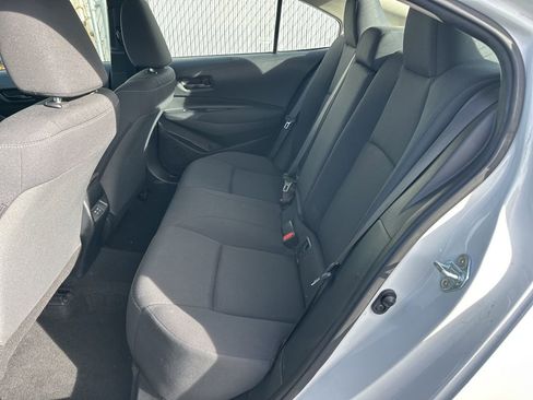 Used 2023 Toyota Corolla LE image 6