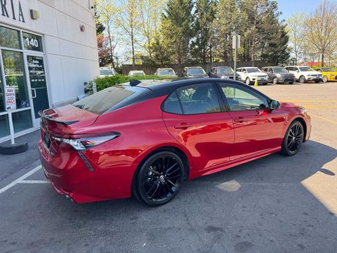 Used 2024 Toyota Camry XSE w/ Navigation Package image 11