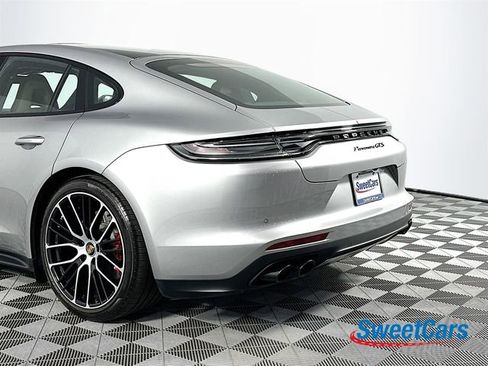 Used 2022 Porsche Panamera GTS image 54