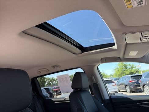 Certified 2025 Honda Odyssey EX-L image 15