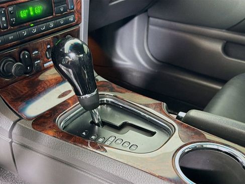 Used 2002 Ford Thunderbird RWD image 33