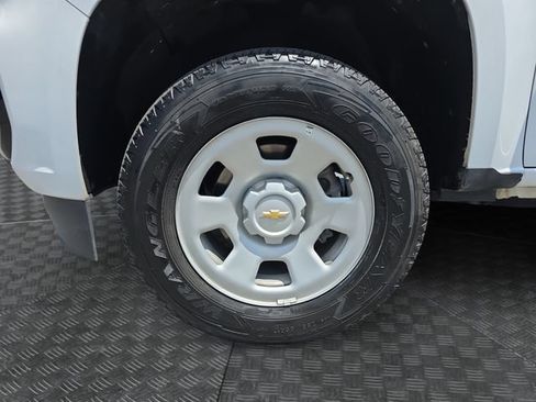 Used 2022 Chevrolet Colorado W/T w/ WT Convenience Package RWD image 32