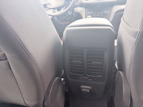 Used 2017 Ford Escape SE FWD image 18