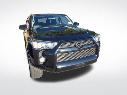 Used 2016 Toyota 4Runner SR5 RWD image 2