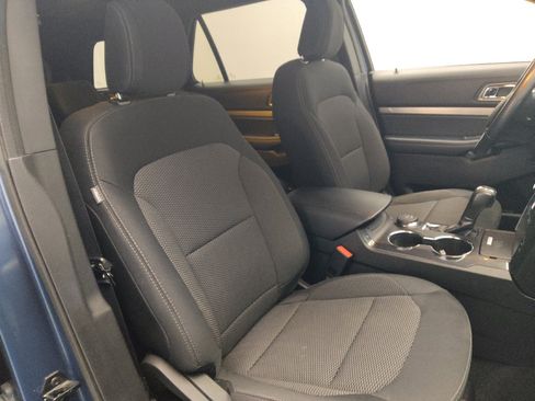 Used 2018 Ford Explorer XLT AWD/4WD image 21