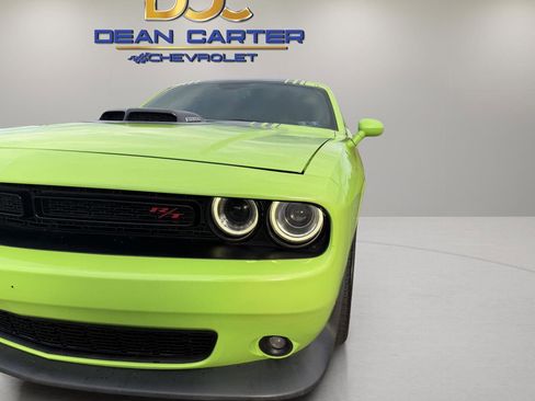 Used 2015 Dodge Challenger R/T image 14