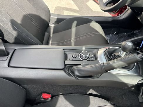 Certified 2022 MAZDA MX-5 Miata Club w/ Weather Package image 36