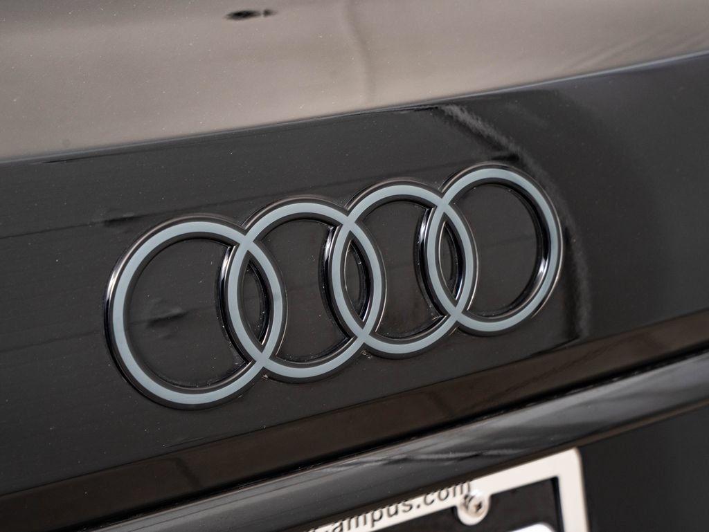Used 2026 Audi Q7 3.0T Prestige AWD/4WD image 17