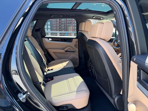 New 2026 Porsche Cayenne S AWD/4WD image 21