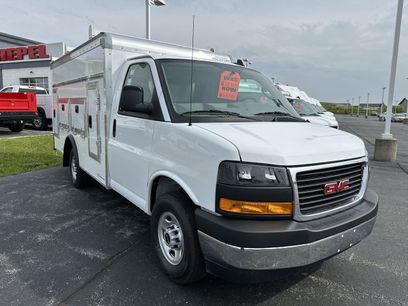 New 2025 GMC Savana 3500 w/ Power Convenience Package