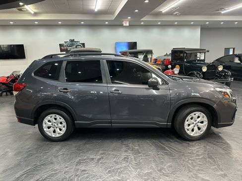 Used 2021 Subaru Forester image 4