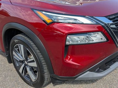 Used 2021 Nissan Rogue SL w/ Premium Package FWD image 2