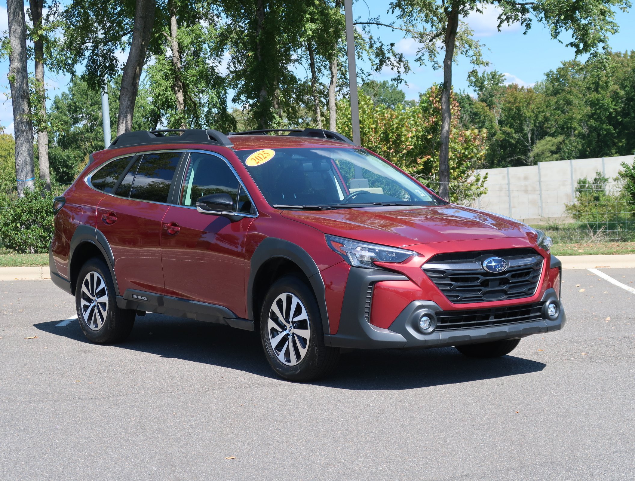 Certified 2025 Subaru Outback Premium AWD/4WD image 1