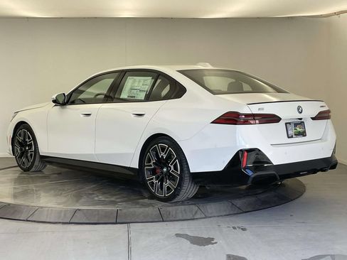 New 2026 BMW i5 eDrive40 w/ M Sport Package AWD/4WD image 3